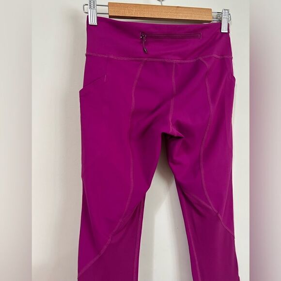 Lululemon Pace Rival Crop in Deep Fuschia - Picture 10 of 16